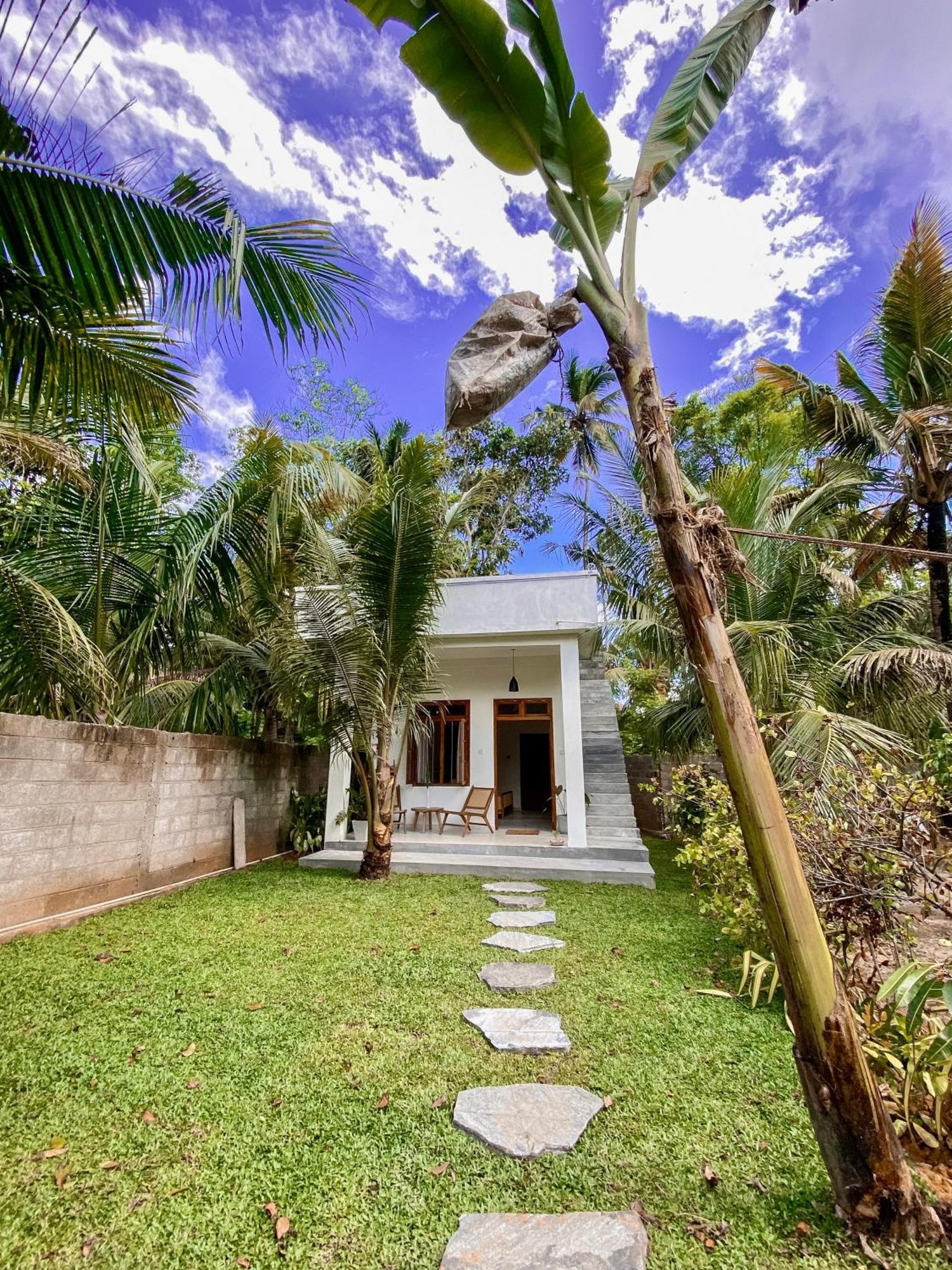 The Palm Private Cottages Midigama Luaran gambar